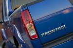 Nissan Frontier Crew Cab 4x4 2012 года